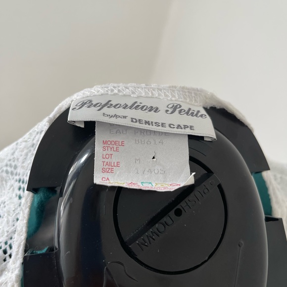 White blouse - Picture 4 of 4